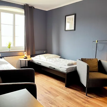 Blue Doors Hostel KTV-2